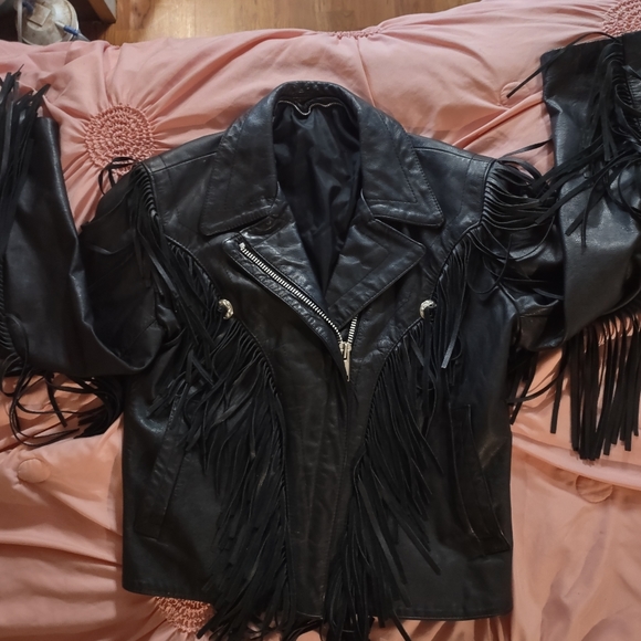 Women’s Rare  Vintage leather Concho fringe cropped jacket - Picture 10 of 17